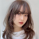 ハイレイヤーってどんな髪型？似合う人は？メリットからスタイリングまで
