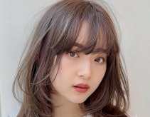 ハイレイヤーってどんな髪型?似合う人は?メリットからスタイリングまで