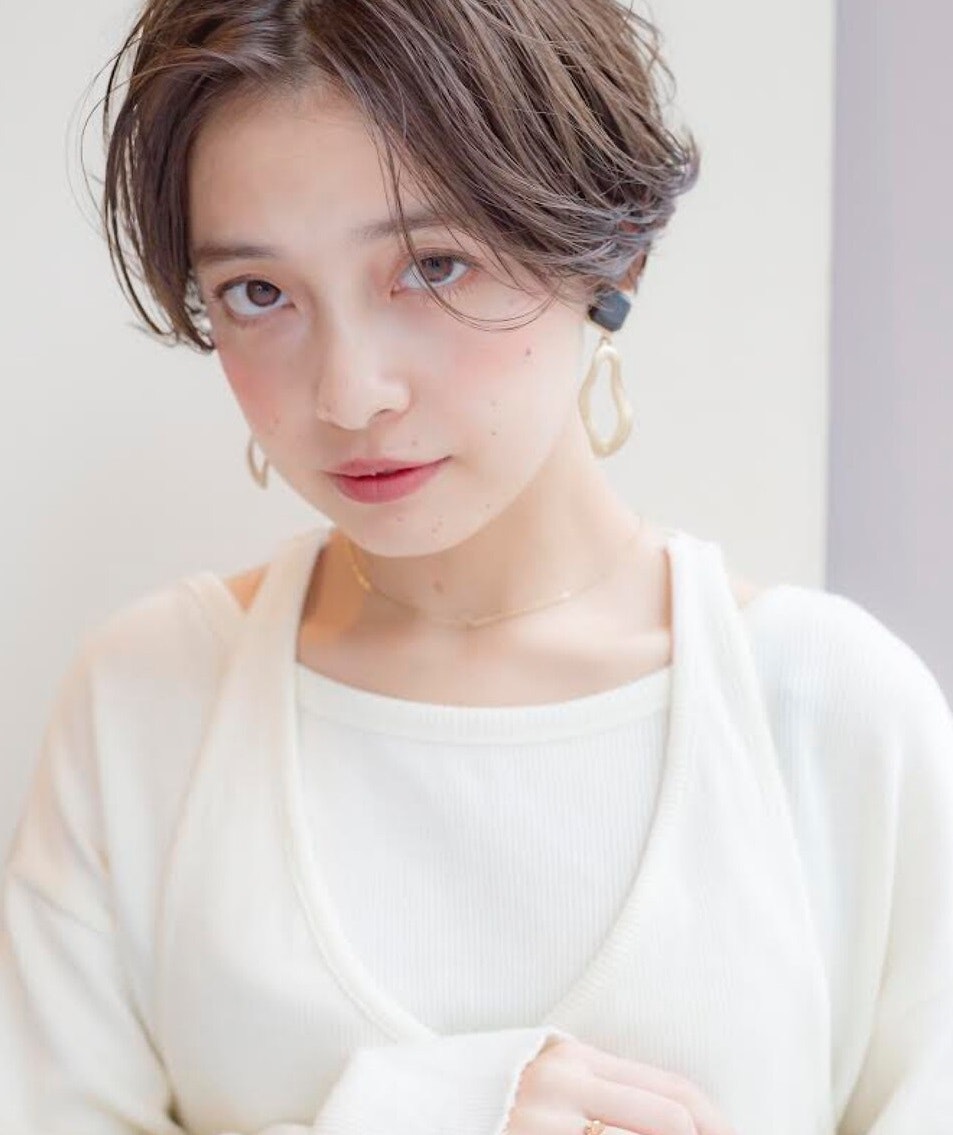 ハンサムショートで旬髪にイメチェン 前髪ありなしなどで見る おすすめヘアカタログ ホットペッパービューティーマガジン