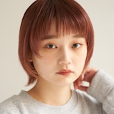 丸顔にウルフは似合う？前髪あり前髪なしからレングス別ウルフカット見本まで