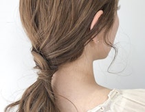 ヘアアレンジ45サンプルとイラスト付き手順ガイド。基本の作り方からレングス別見本集まで