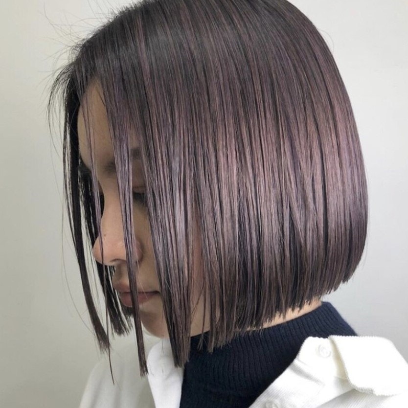 パープルってどんな髪色？ほかの紫系カラーとの違いとブリーチの必要性をチェックのサムネイル画像