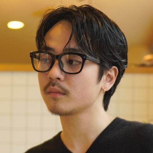 センターパートにしたいメンズへ。似合うセンター分けが見つかるサンプルガイドのサムネイル画像