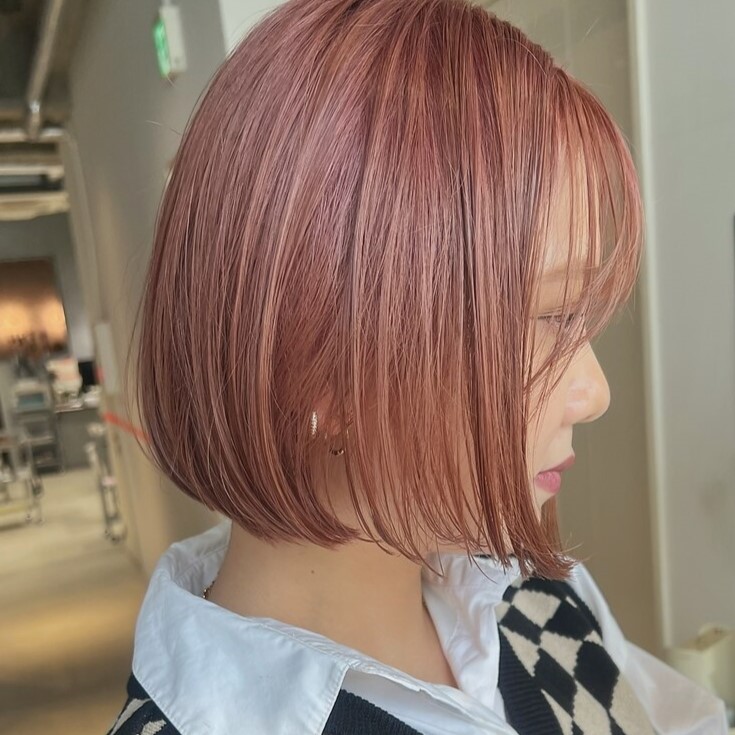 ピンクベージュってどんな髪色?ブリーチ有無&明度別のカラーサンプル