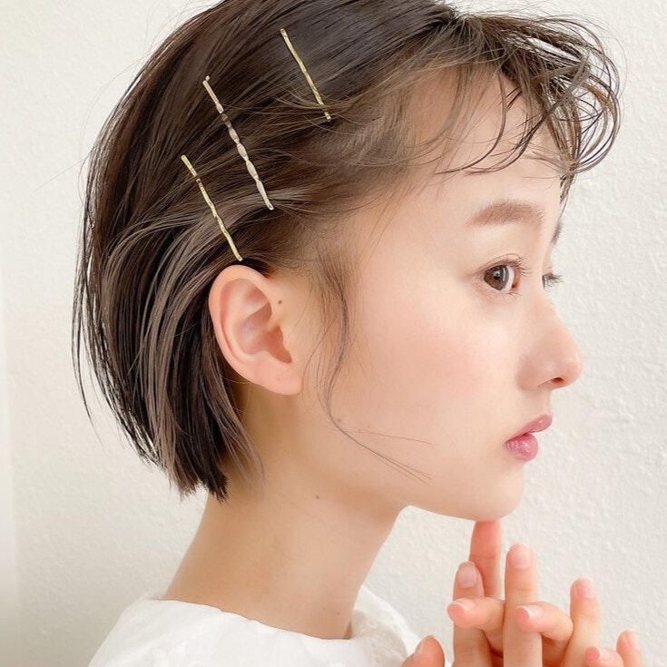 ショートヘアの簡単アレンジ参考集。イラストで学ぶ手順とサンプルスタイルのサムネイル画像