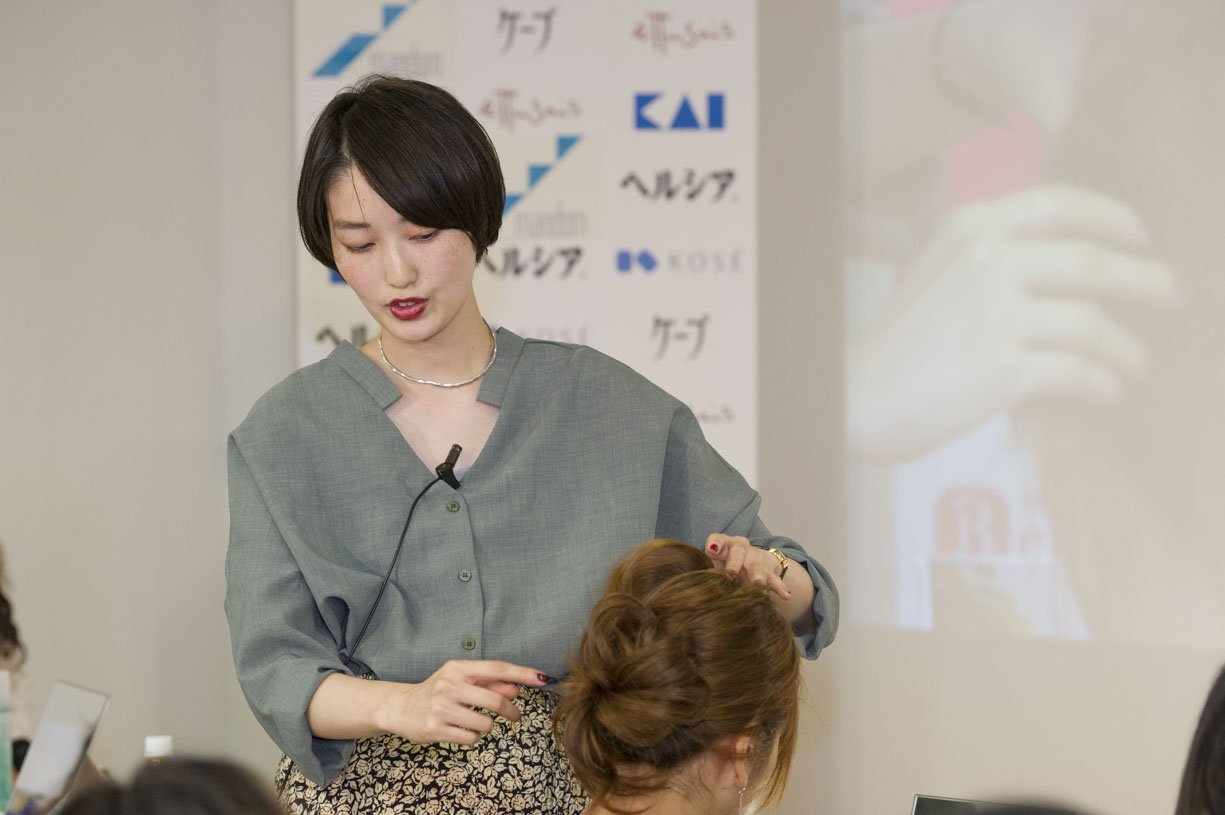 Instagramで話題 金子真由美さん発 簡単ゆる可愛ヘアアレンジ ホットペッパービューティーマガジン