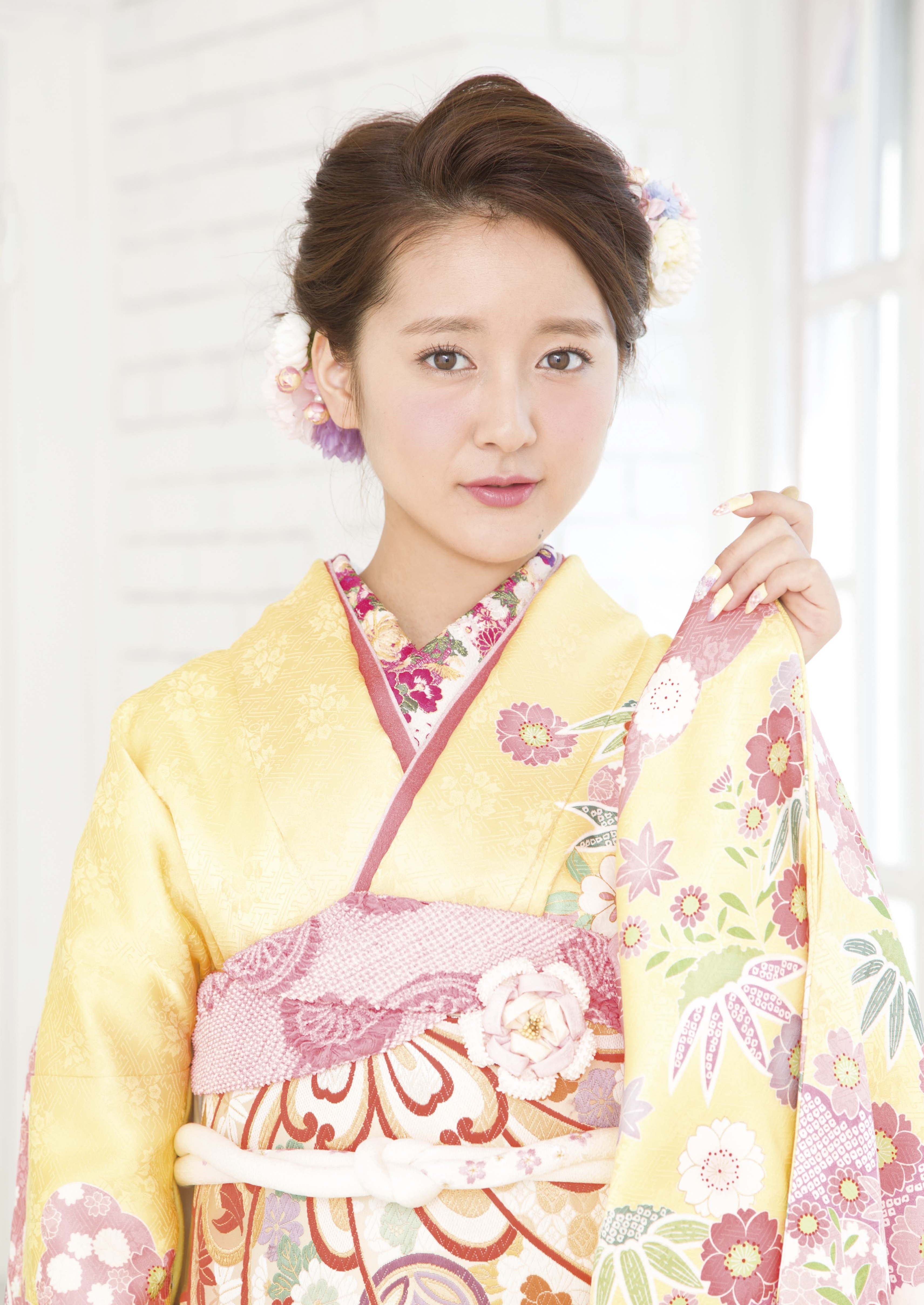 袴 振袖にぴったりな髪型はコレ 卒業式にしたい 着物 ヘアアレンジ ホットペッパービューティーマガジン