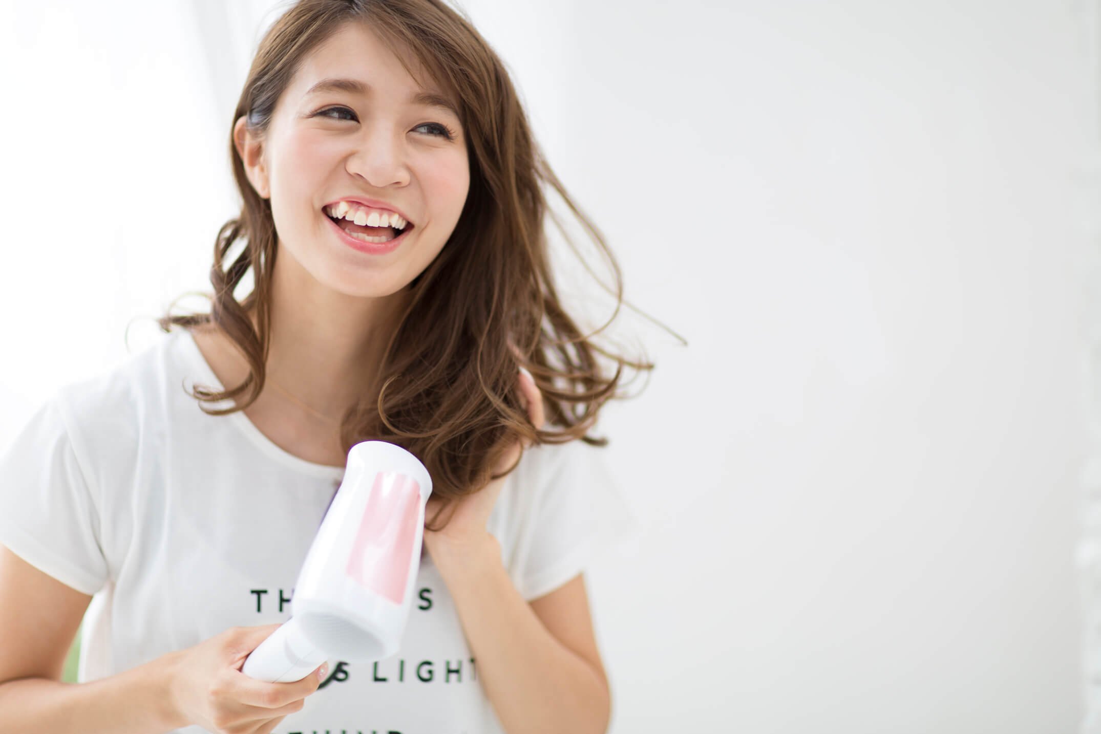 髪のボリューム 出したい 抑えたい ぺたんこ髪 もっさりヘアの原因を知って理想のヘアに ホットペッパービューティーマガジン 髪のボリューム 出したい 抑えたい ぺたんこ髪 もっさりヘアの原因を知って理想のヘアに ホットペッパービューティーマガジン