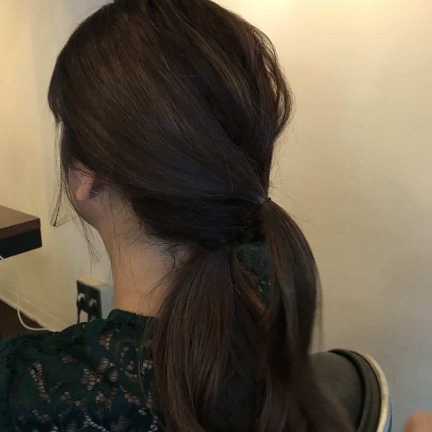 結婚式のお呼ばれ髪型カタログ スタイリストが簡単セルフヘアアレンジを伝授します ホットペッパービューティーマガジン 結婚式のお呼ばれ髪型カタログ スタイリストが簡単セルフヘアアレンジを伝授します ホットペッパービューティーマガジン