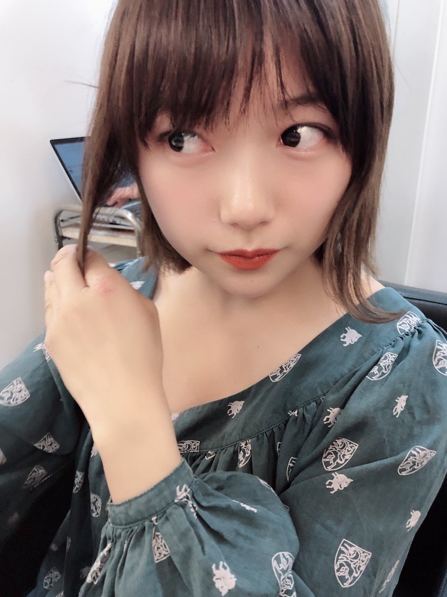 写真で解説 すぐできるボブの簡単セルフアレンジ 渋谷のサロン監修 ホットペッパービューティーマガジン