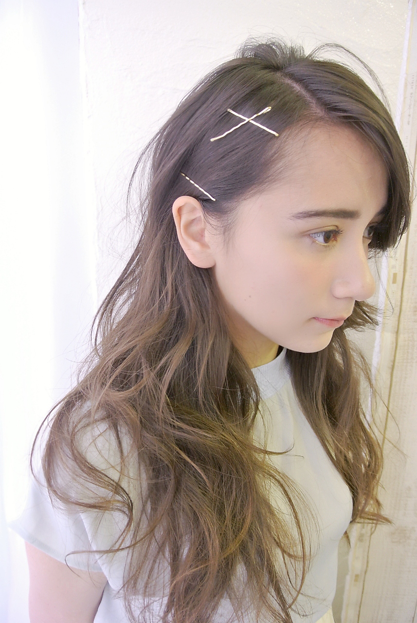 ヘアピンを使った前髪アレンジでプチイメチェン 不器用さんもokな簡単テクニック特集 ホットペッパービューティーマガジン