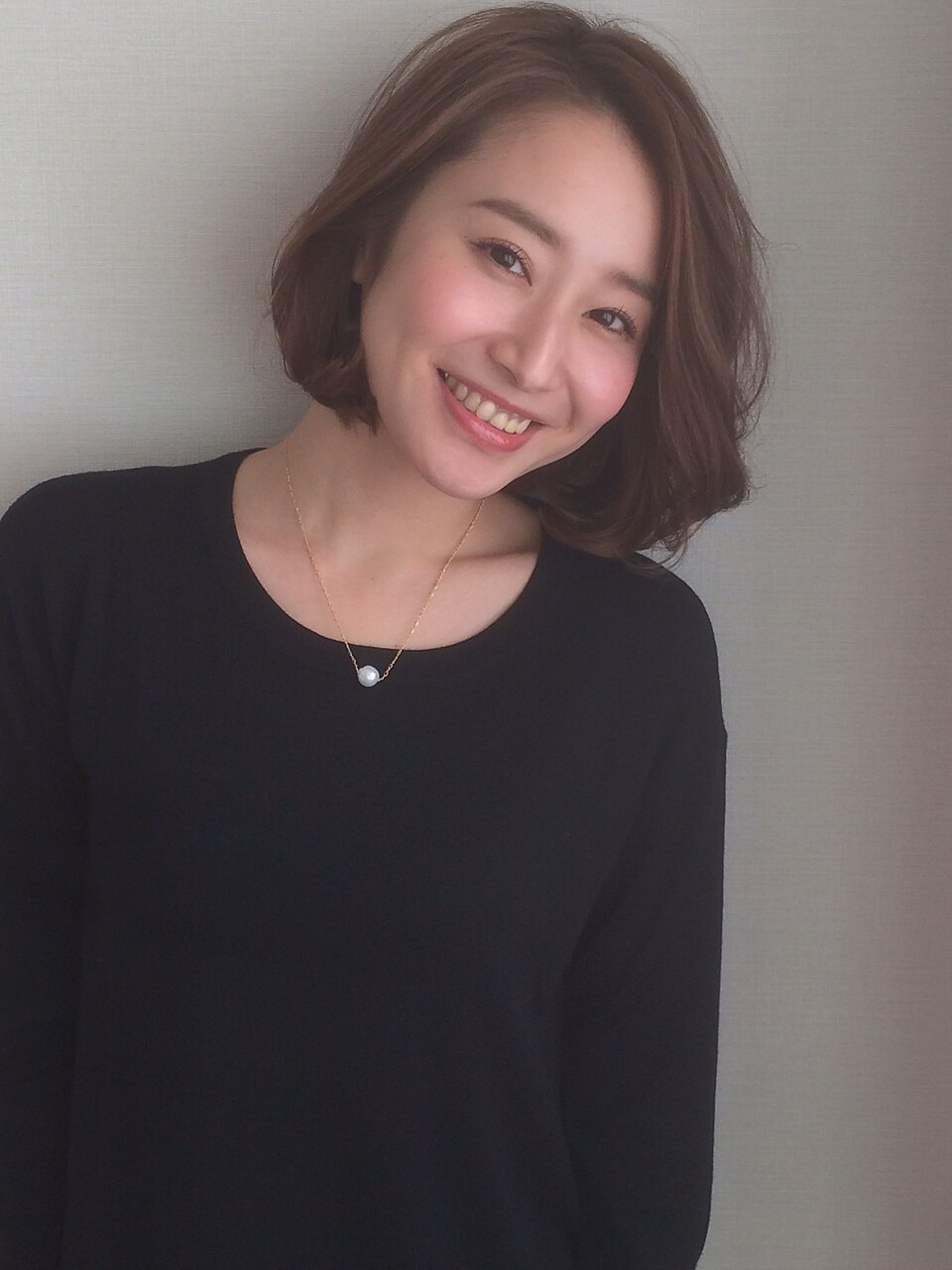 ふんわりフェミニン前下がりボブ