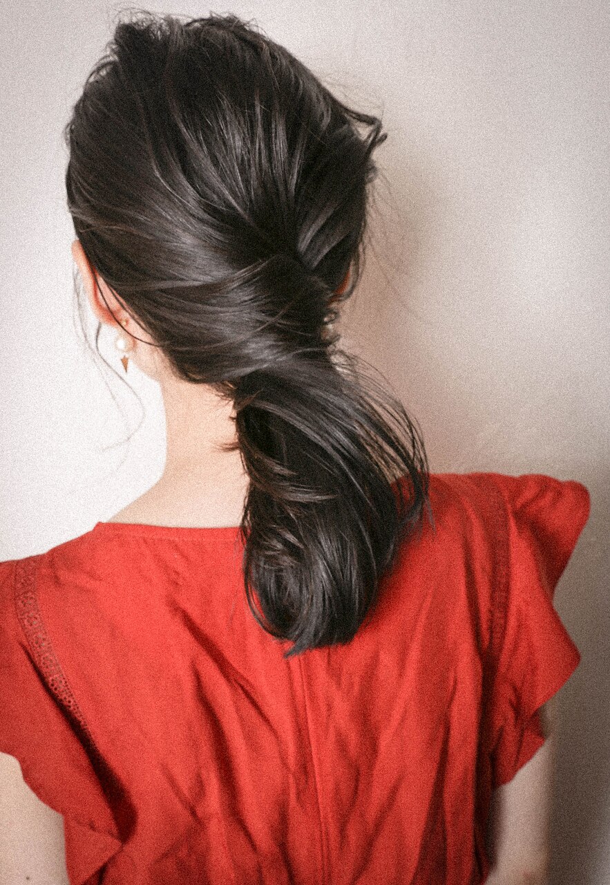 <LESS>名古屋伏見大人女子の可愛すぎないポニーテールアレンジ☆