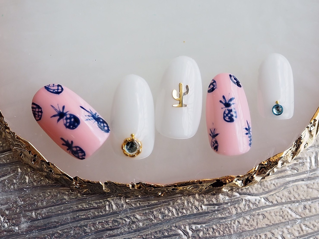 定額Design7000円(+税)