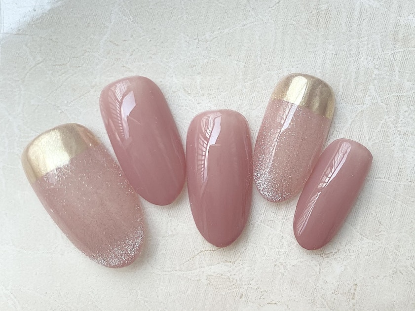 最旬 くすみネイルで作る今っぽ上品ネイル デザインやカラー別に大特集 ホットペッパービューティーマガジン