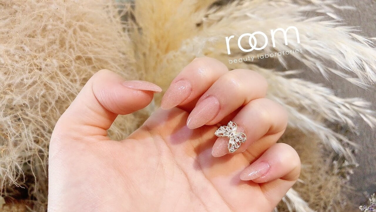 ピンクベージュ×バタフライ