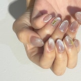 ジェルネイルってどんなネイル?メリットから始め方、定番デザインまで