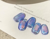 オーロラネイルデザイン50選。パウダーやフィルムでつくる簡単セルフネイル術も