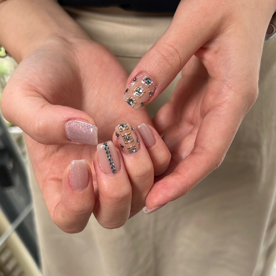 ストーンデザインネイル☆