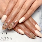 Hー225大人可愛いストーンネイル