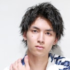 アップバング工口ウルフパーマ束感ツーブロアッシュショート