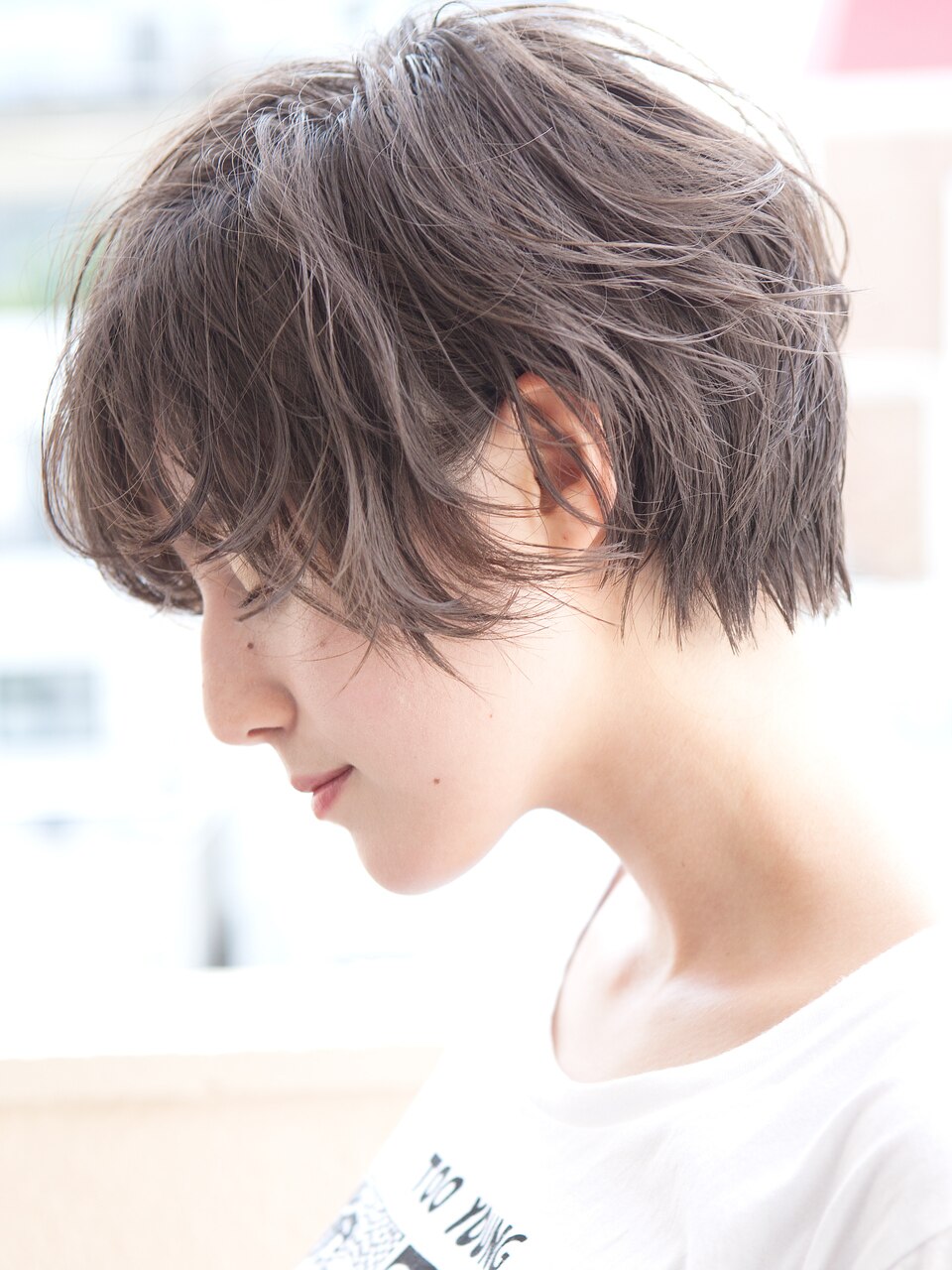 セミウェットニュアンスパーマふわ軽ほつれ毛束感ショート