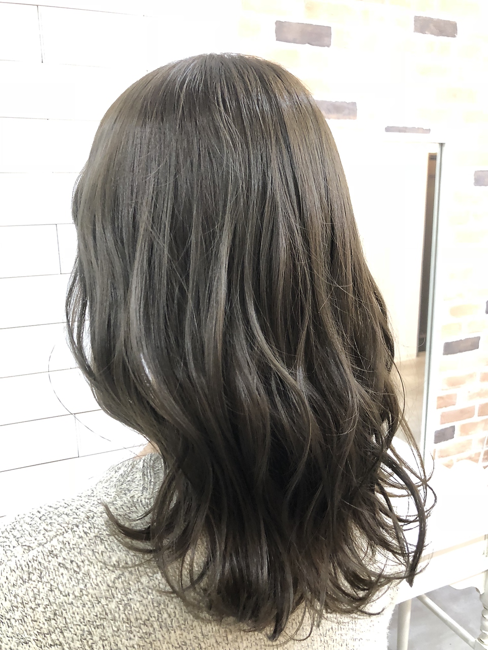 透明感グレージュ