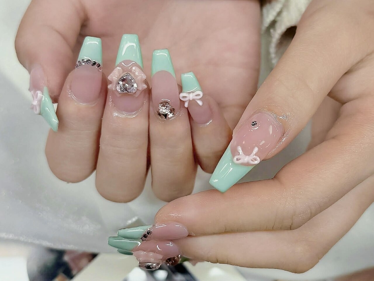 ミントグリーン×リボン×ロング