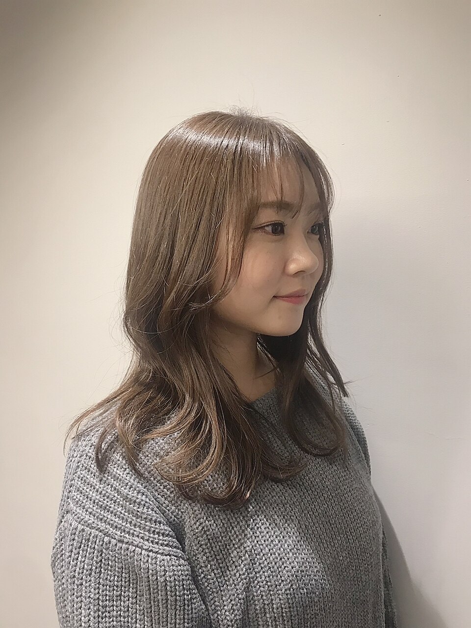 ハイライト × グレージュ ゆるかわミディアム