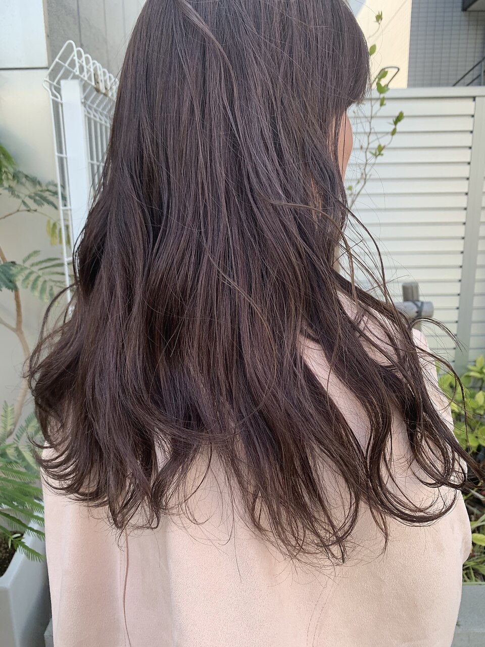 ピンクグレージュ