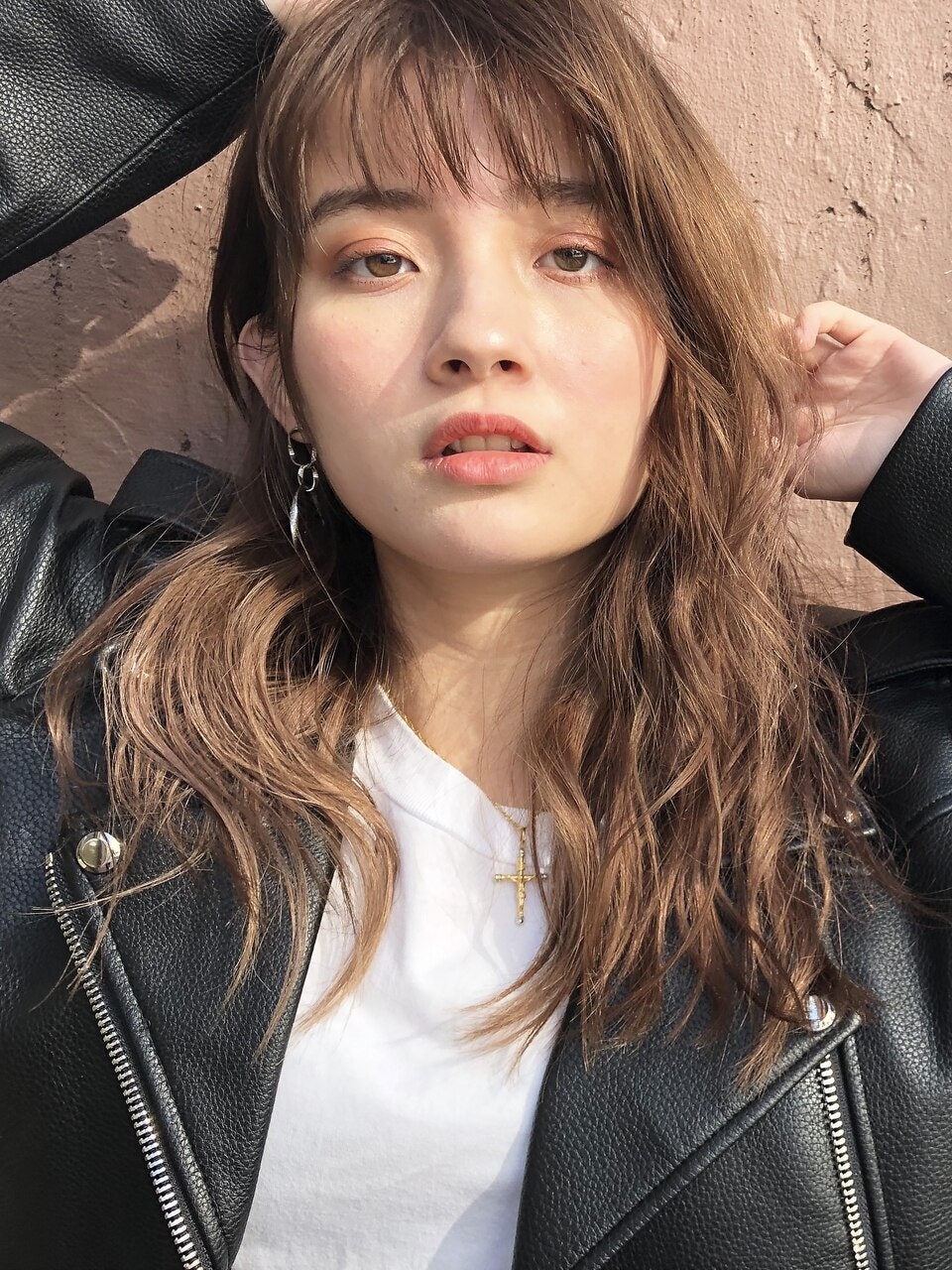 ロングヘア向け、印象別レイヤーカット集。なりたい自分を叶えるカットスタイルはコレのサムネイル画像