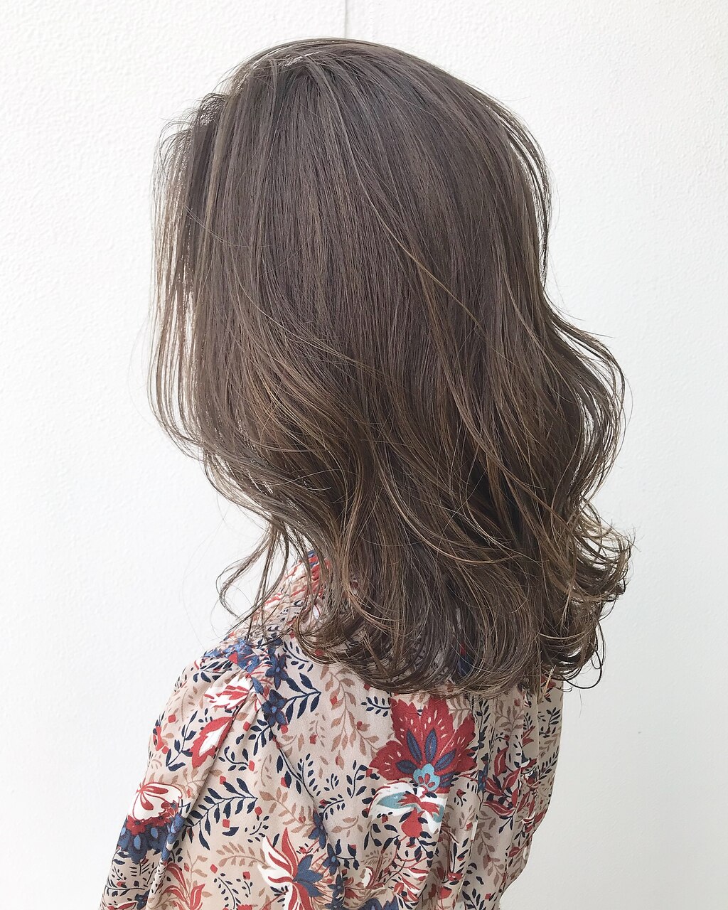 ハイライトベージュ×無造作カール