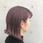ピンクアッシュのボブスタイル