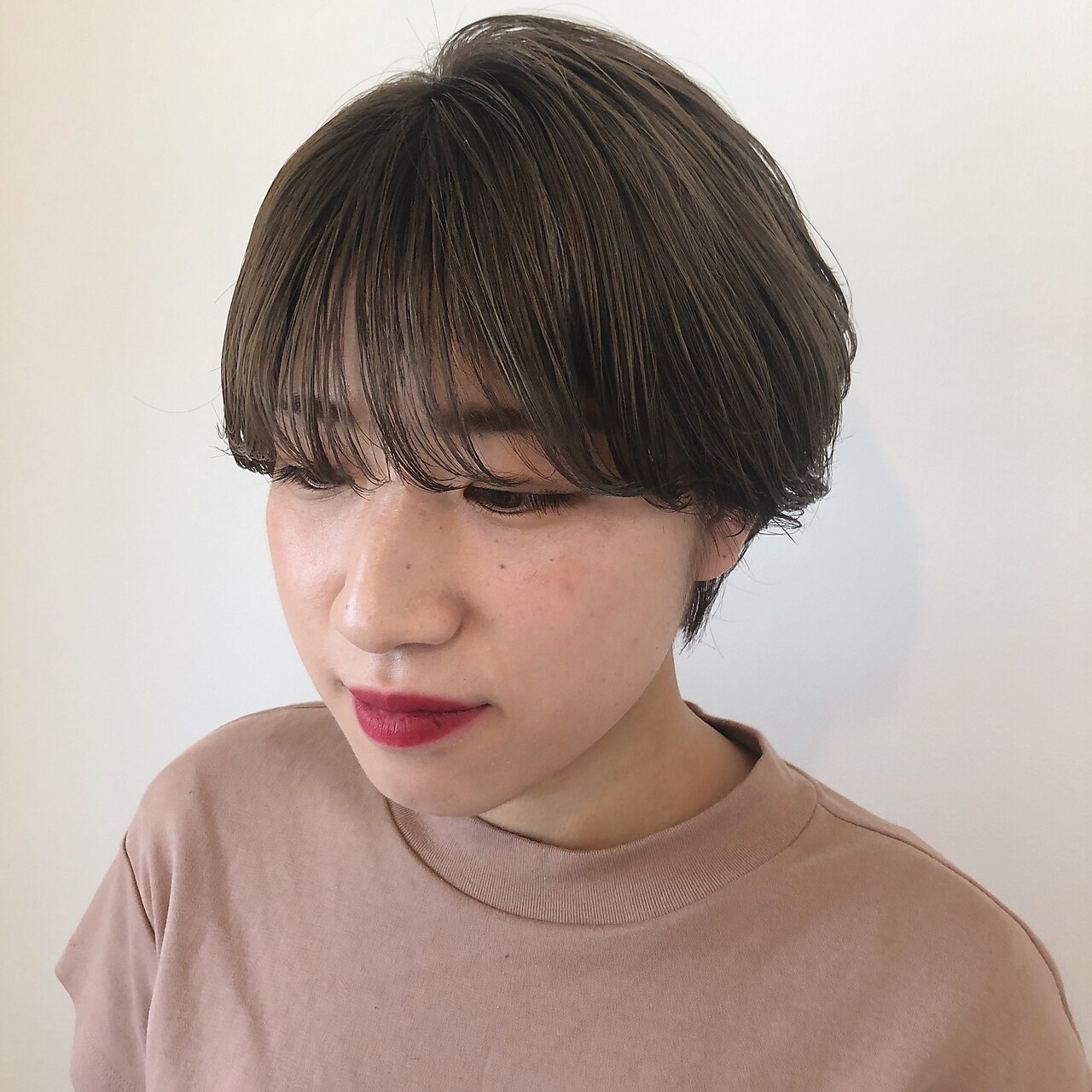 マッシュショート×スモーキーベージュ