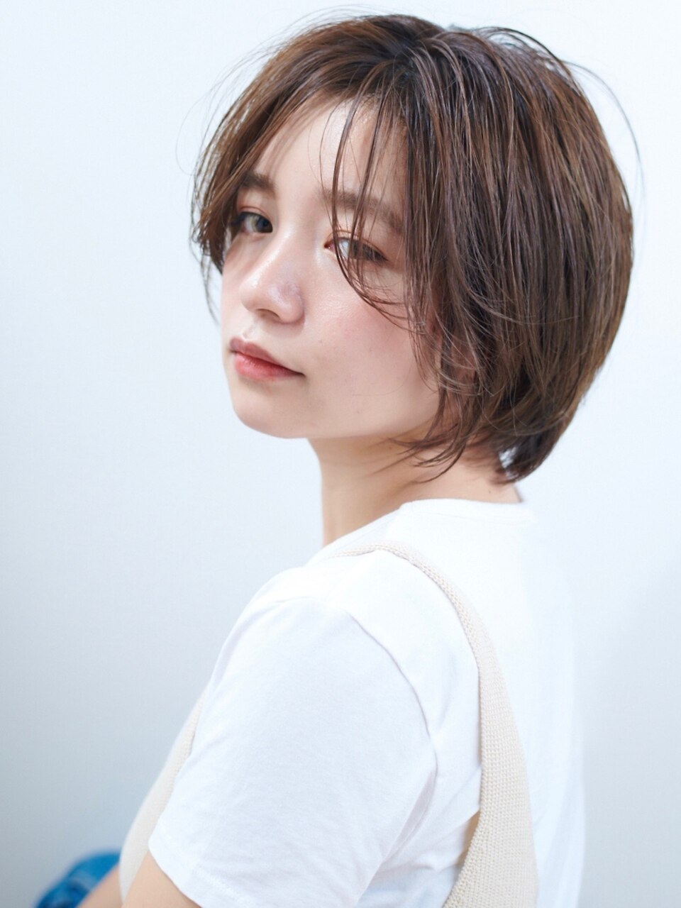 透明感大人可愛いセンターパートボブ