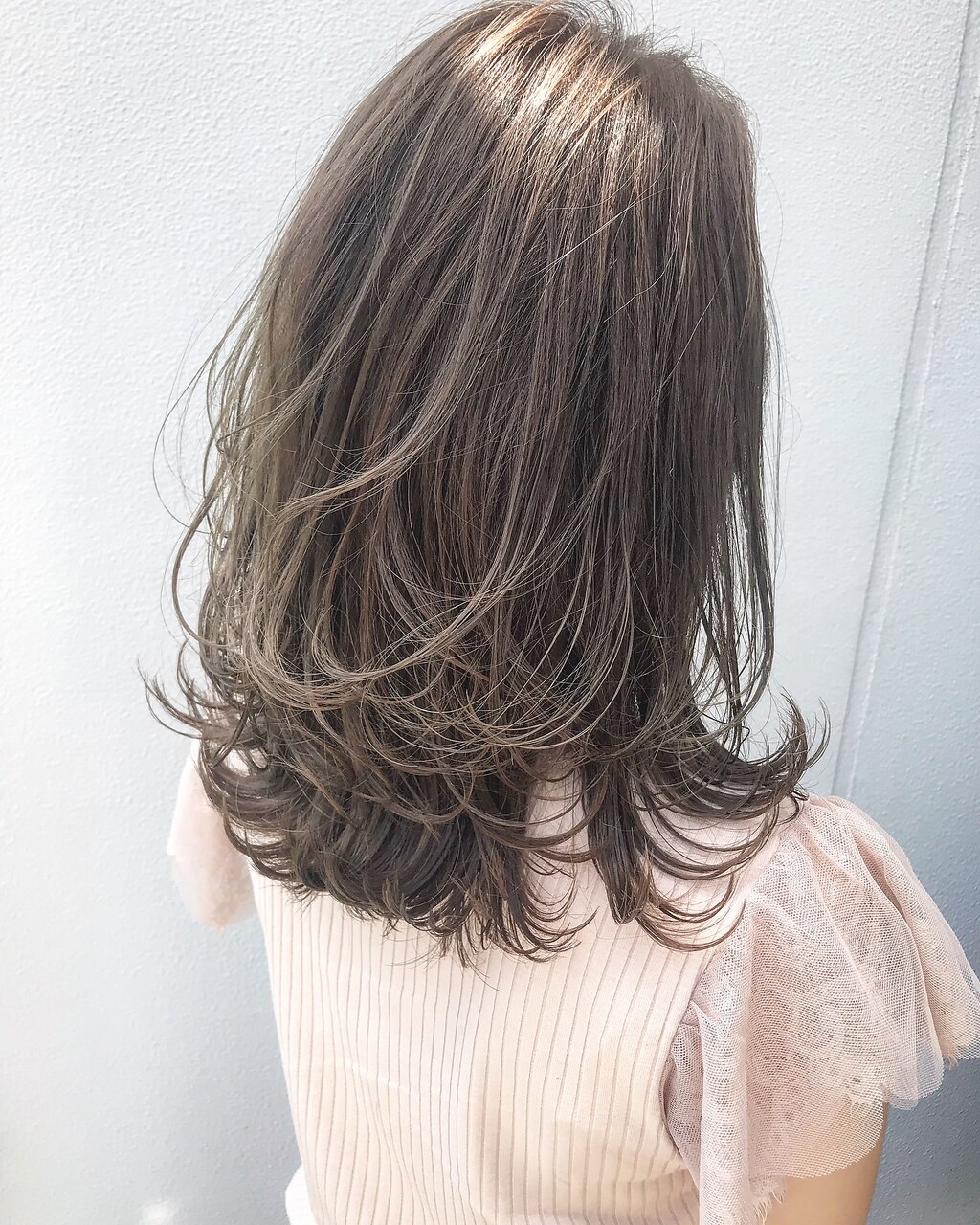くっきりレイヤー×柔らかベージュ