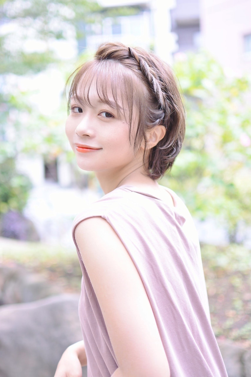 アレンジ迷子必見 ショート向け編み込みヘアの作り方特集 イラスト付きで徹底解説 ホットペッパービューティーマガジン アレンジ迷子必見 ショート向け編み込みヘアの作り方特集 イラスト付きで徹底解説 ホットペッパービューティーマガジン