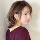 透け感シルキーベージュで魅せる少し大人の柔らかミディ