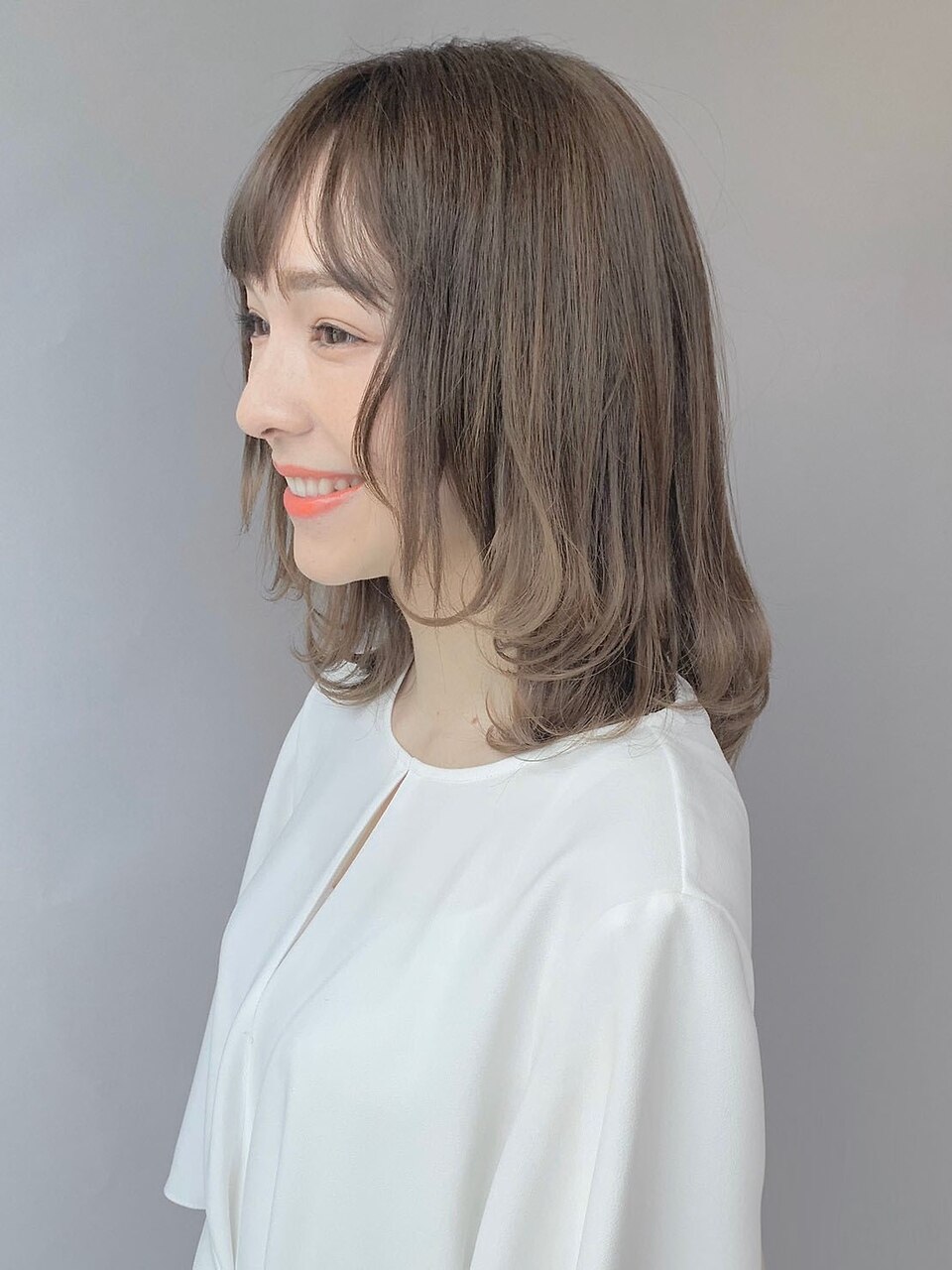 透明感ヌーディベージュ+ゆるふわミディアム【Salon有村】