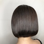 大人の黒髪前下がりナチュラルカールボブ×シアカラーブラック