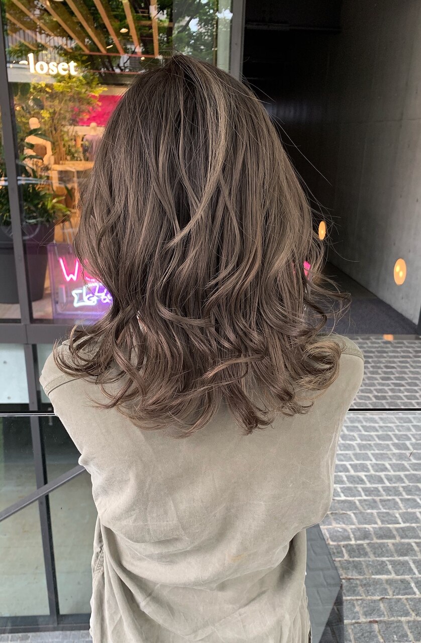 ビターグレージュハイライト