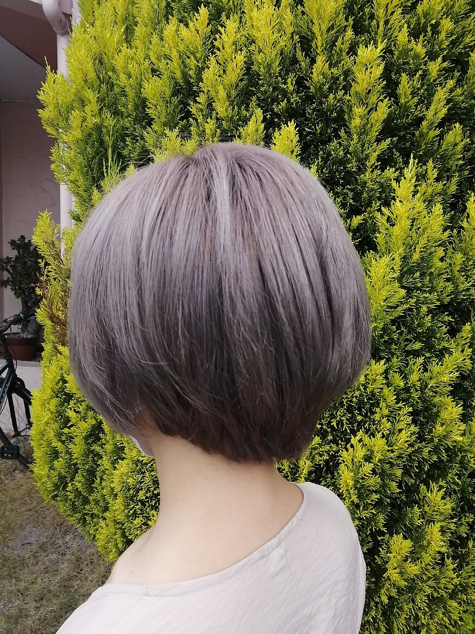 ショートボブ×シルキーベージュ