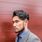 くせ毛風パーマ×ツーブロック×ビジネスワイルドアップバング