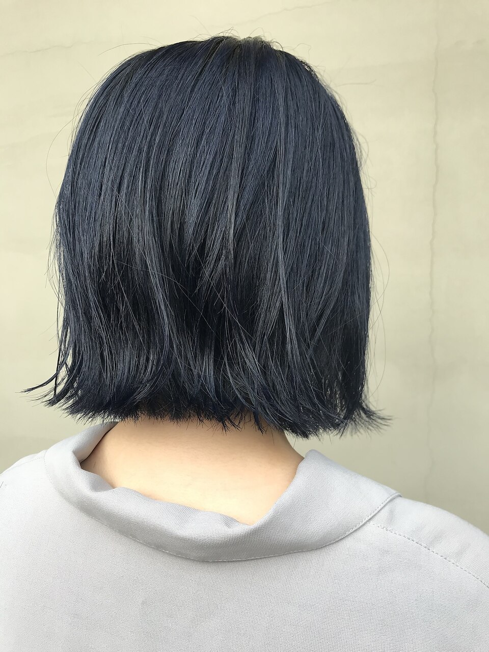 ボブ　ラインボブ　ブルーブラック　ネイビー　担当　山中