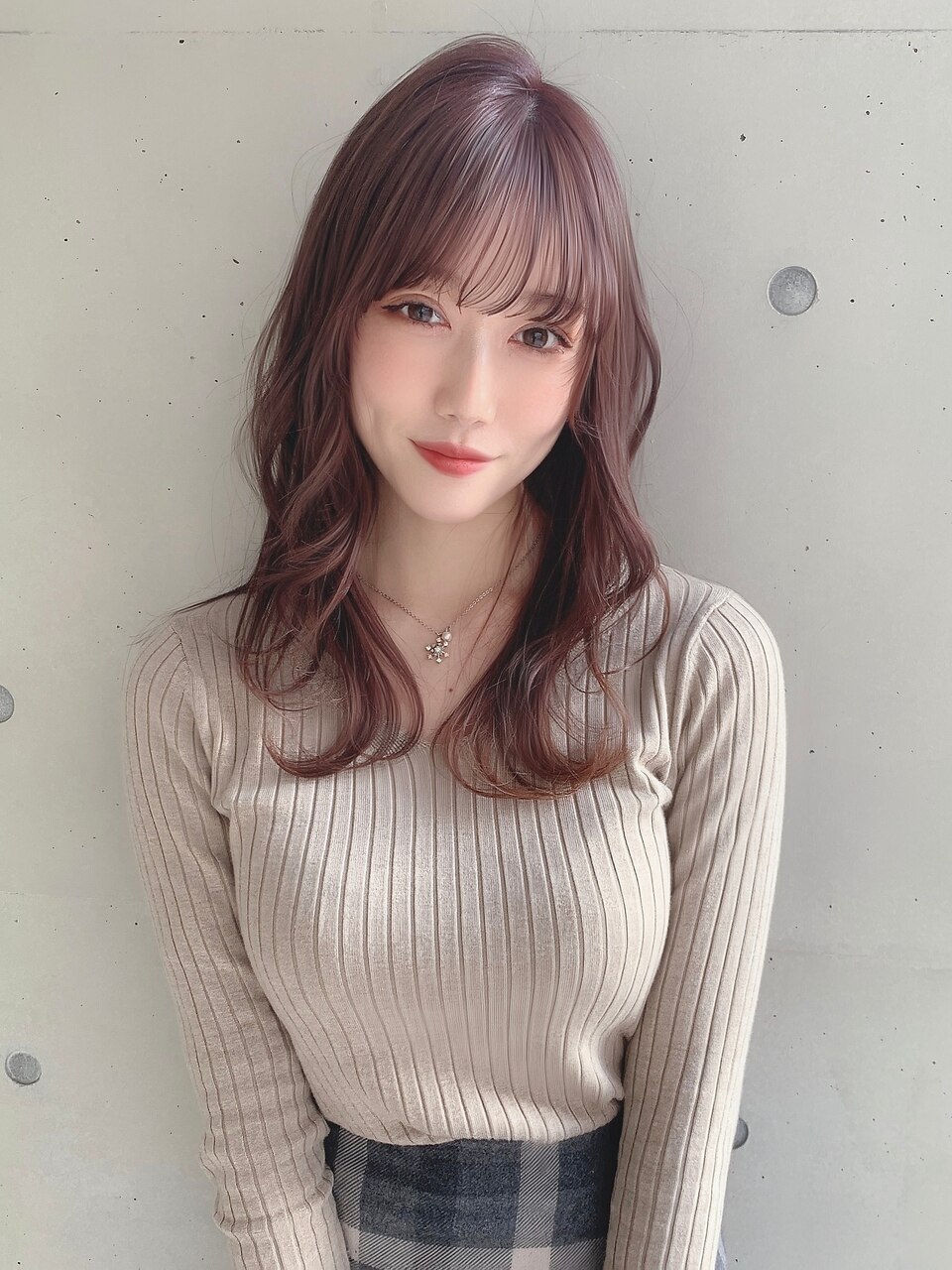 ピンクベージュカラーでセクシーウェーブ