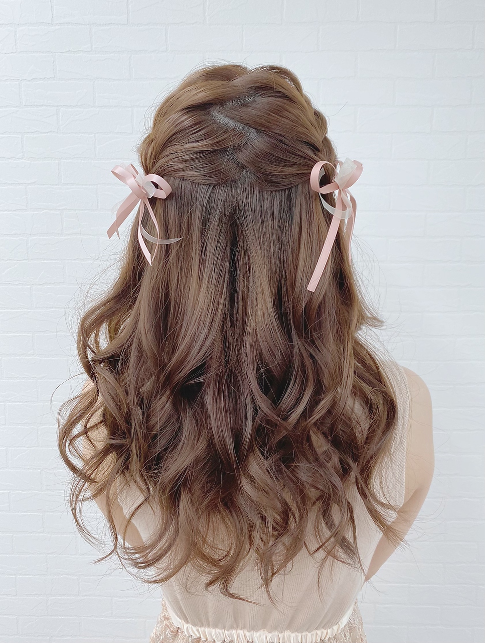 ツインテールの種類 長さ別のイメージから大人かわいいアレンジまで徹底解説 ホットペッパービューティーマガジン