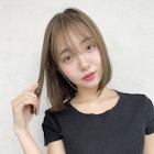 シンプルボブ_耳かけウェーブパーマフォギーベージュ_7148