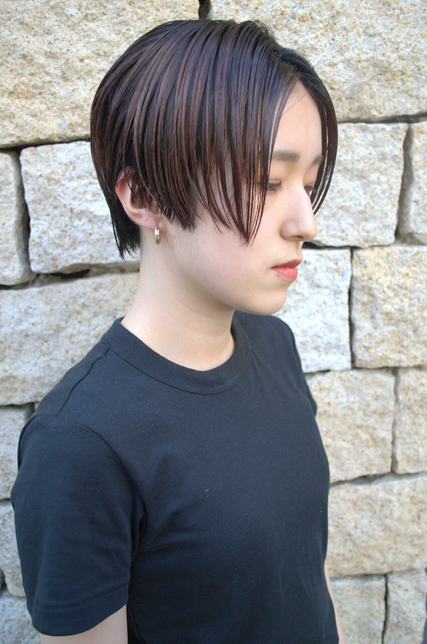 「NUDE」#大人かわいい 前下がり ウエット ハンサムショート