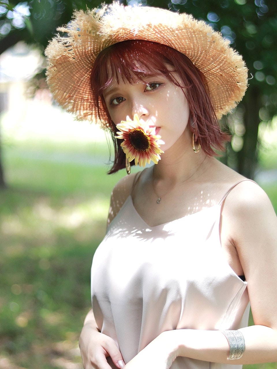 21年夏 帽子に合わせてヘアアレンジ 脱いでも被ってもかわいいおすすめスタイル特集 ホットペッパービューティーマガジン 21年夏 帽子に合わせてヘアアレンジ 脱いでも被ってもかわいいおすすめスタイル特集 ホットペッパービューティーマガジン