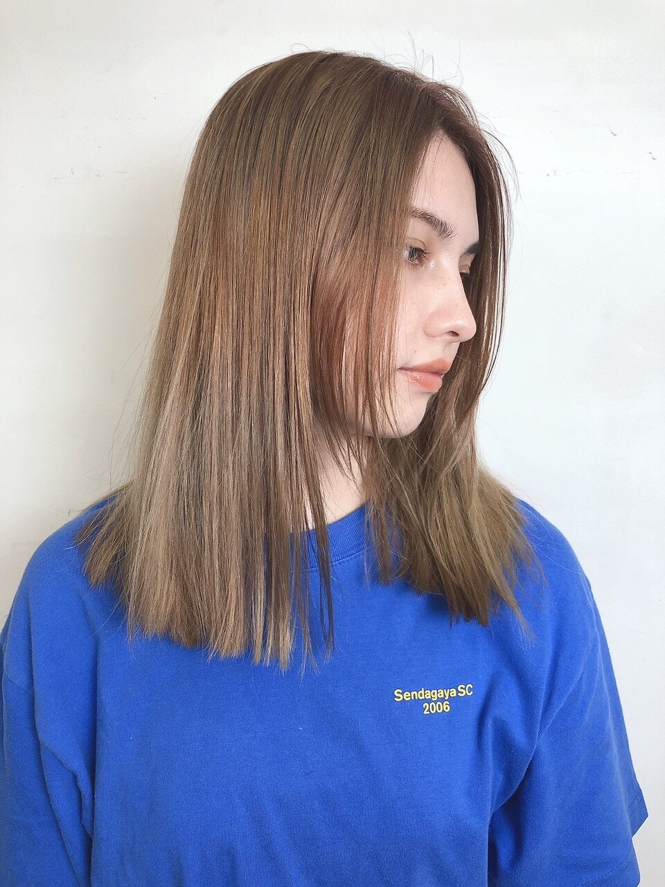 ケアカラーとは?通常のヘアカラーメニューとの違いと種類についてのサムネイル画像